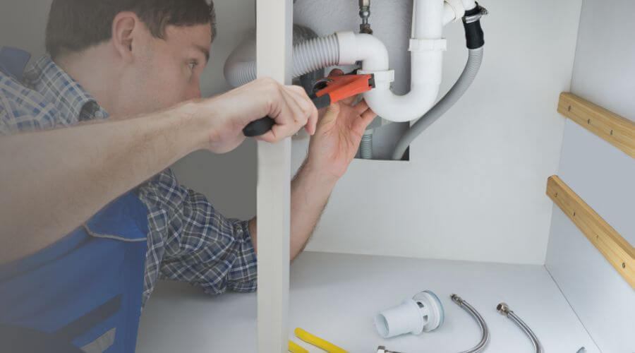 Professional emergency plumbing in Raynesford, MT